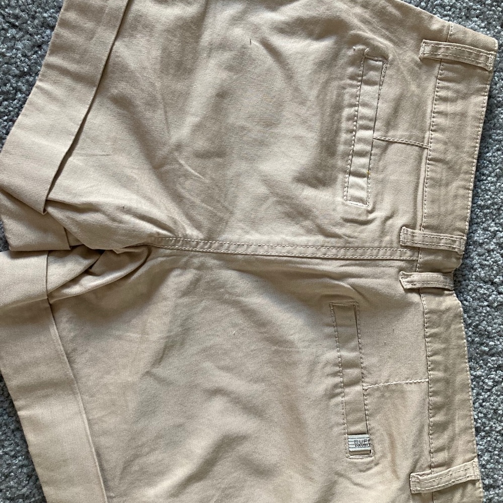 Shorts - Picture 2 of 3